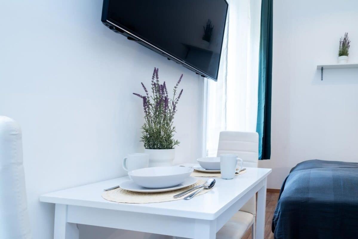 Modern Intimate Studio In The Center Budapest Exterior foto