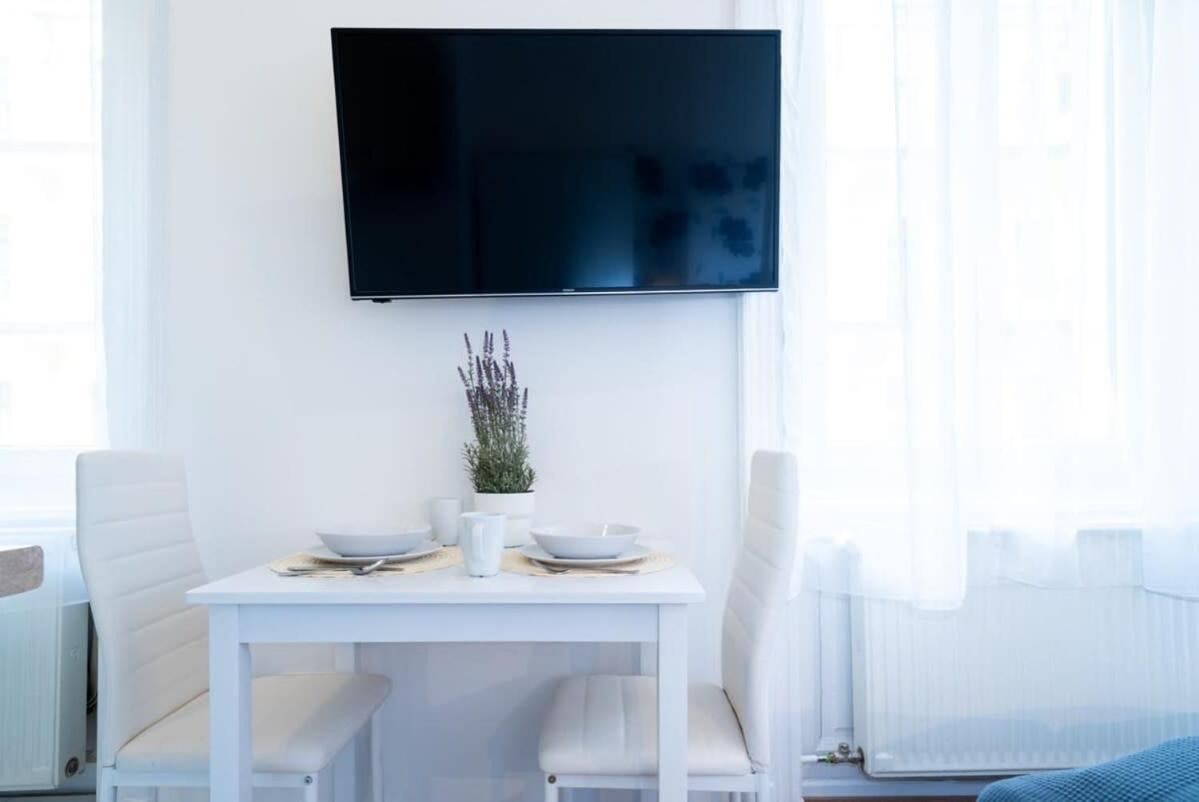 Modern Intimate Studio In The Center Budapest Exterior foto